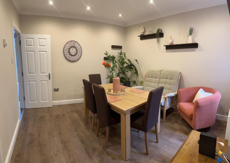 Adam'S Place, Watford Wd17 2Py Villa Luaran gambar