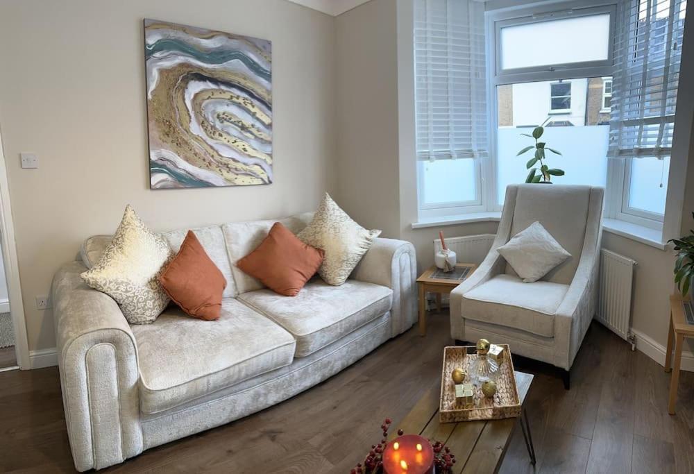 Adam'S Place, Watford Wd17 2Py Villa Luaran gambar